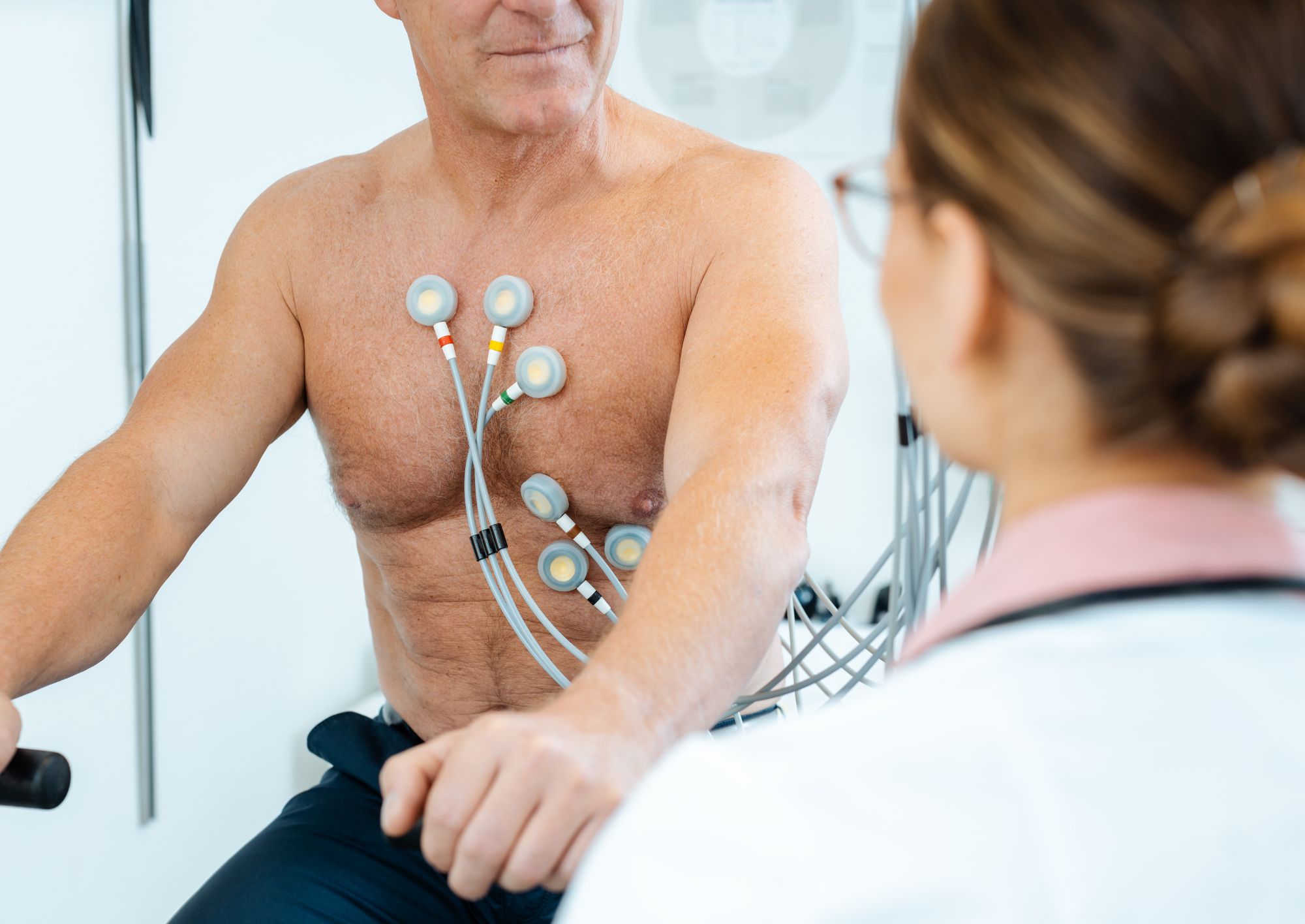 Prova da sforzo: test cardiologico con ECG sotto carico per valutare ischemia, aritmie e risposta del cuore all’attività fisica.