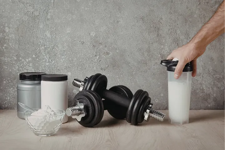Scopri come gli integratori nello sport possono migliorare le tue performance grazie ai consigli del nutrizionista.