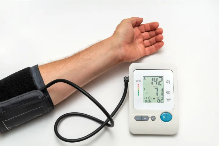 Controllo della pressione arteriosa - Check-up ipertensione a Roma al Sanismart Medical Center
