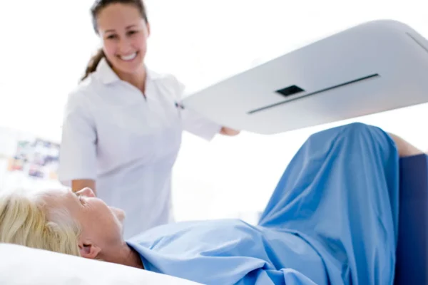 Densitometro DEXA per MOC al Sanismart Medical Center di Roma